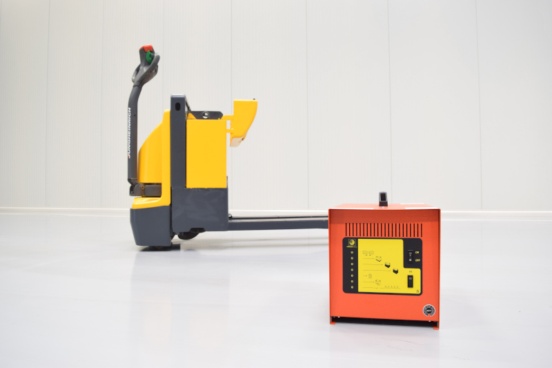 Nabíječ trakčních baterií – konvenční 50 Hz